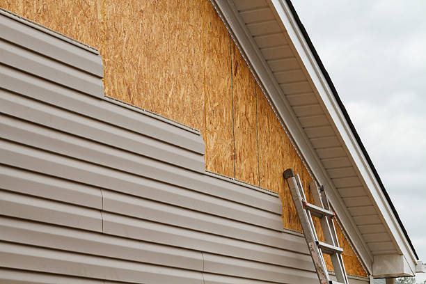 Professional Siding Inspection technician working in Venus, PA